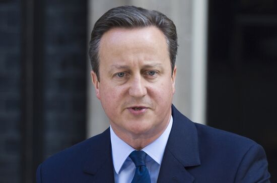 David Cameron resigns as prime minister