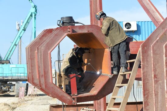 Contruction of bridge across Strait of Kerch