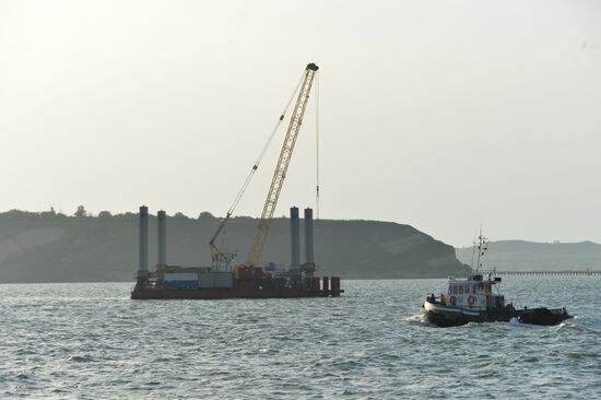 Contruction of bridge across Strait of Kerch