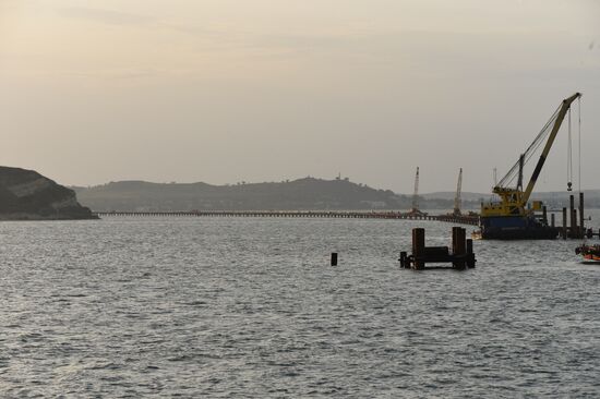 Contruction of bridge across Strait of Kerch