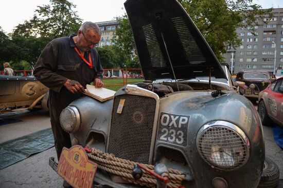Peking to Paris Motor Challenge in Novosibirsk