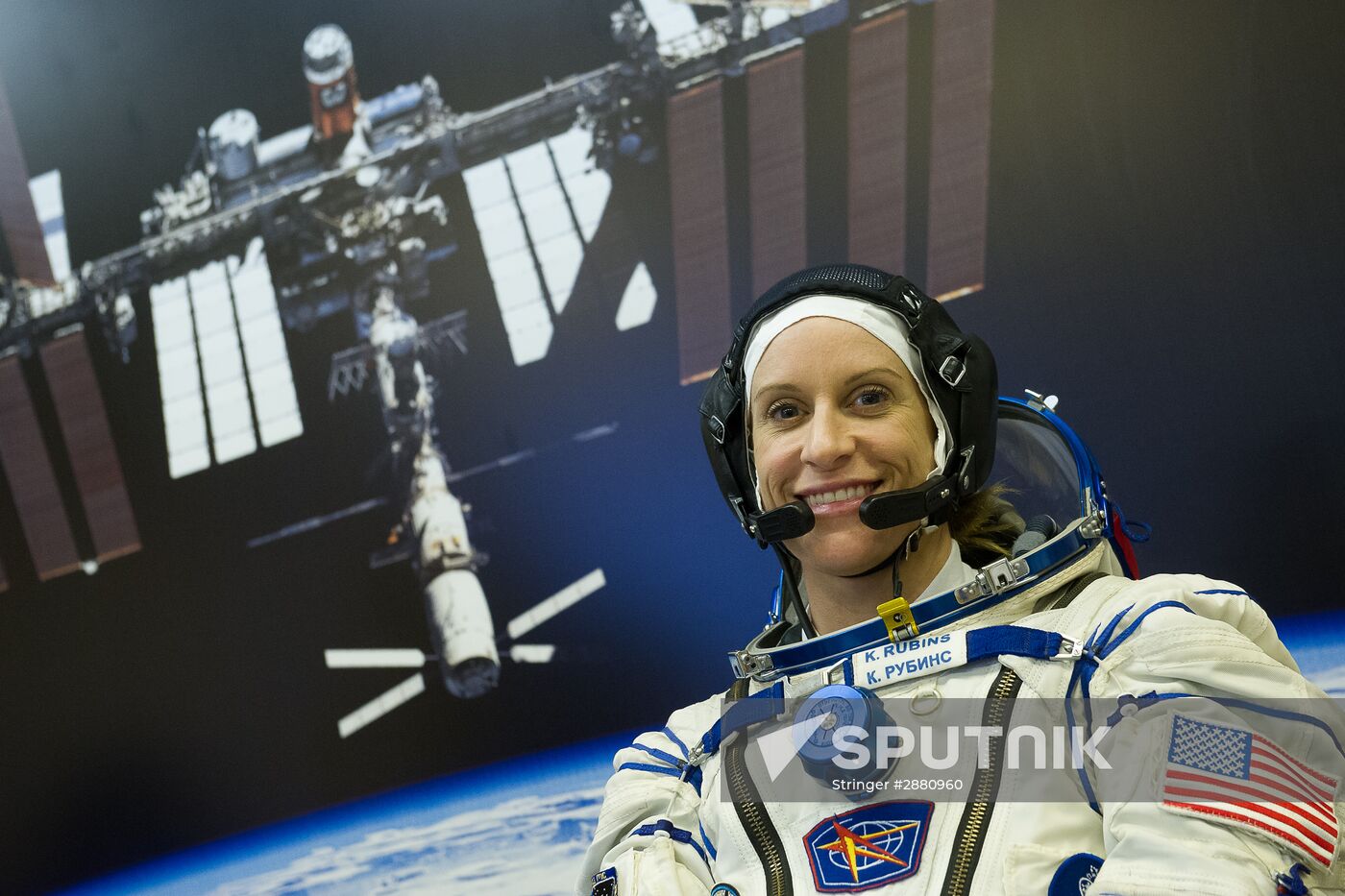 Preparations for ISS Expedition 48/49 launch