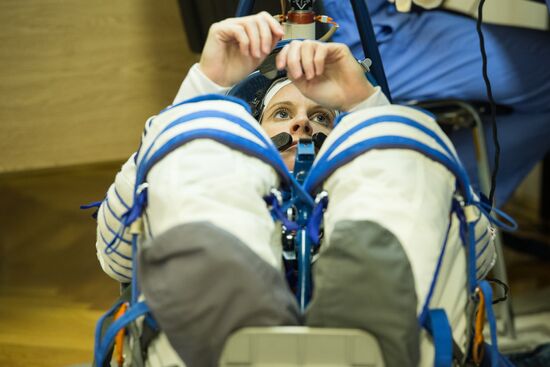 Preparations for ISS Expedition 48/49 launch