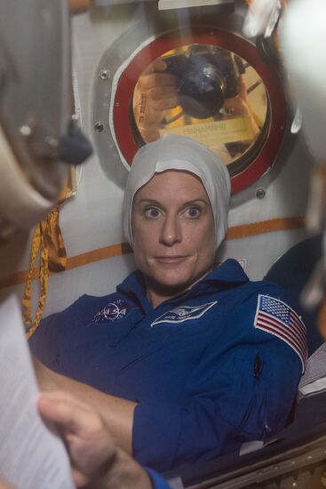 Preparations for ISS Expedition 48/49 launch
