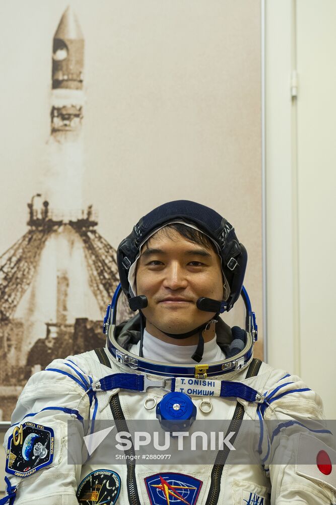 Preparations for ISS Expedition 48/49 launch