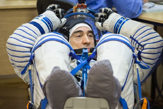 Preparations for ISS Expedition 48/49 launch