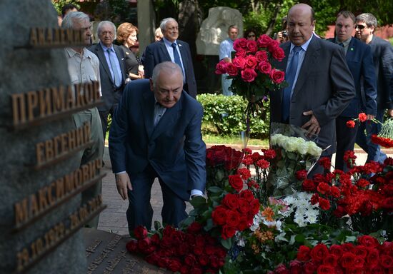 Memorial to Yevgeny Primakov unveiled at Novodevichye cemetery