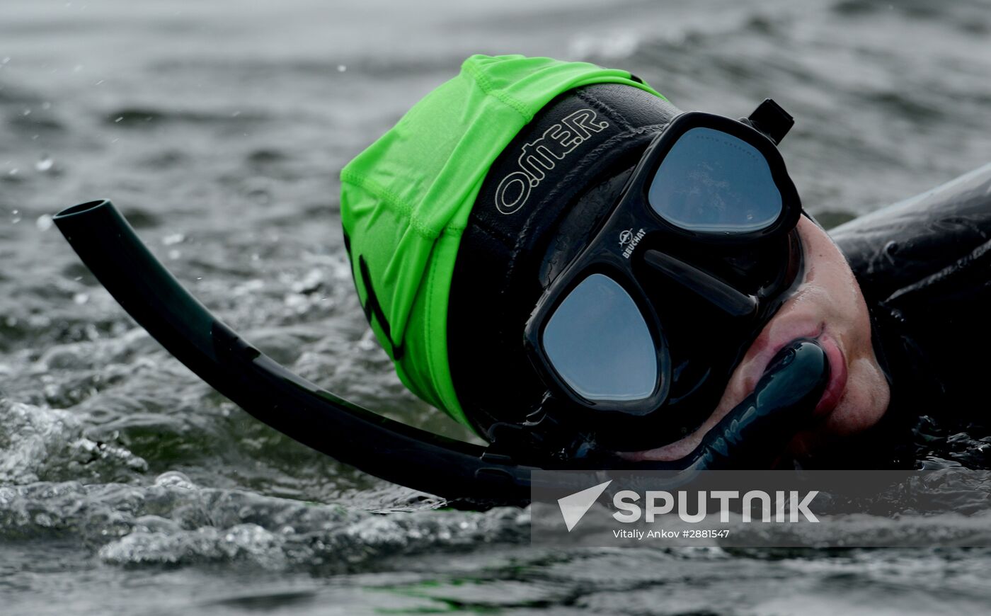 Marathon heat across Amur Bay in Vladivostok