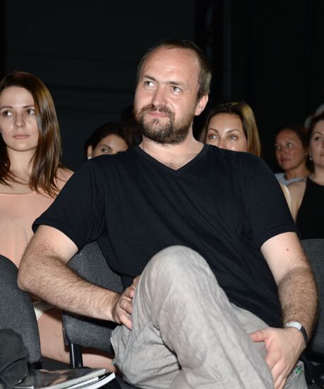 Russian Pioneer magazine readings