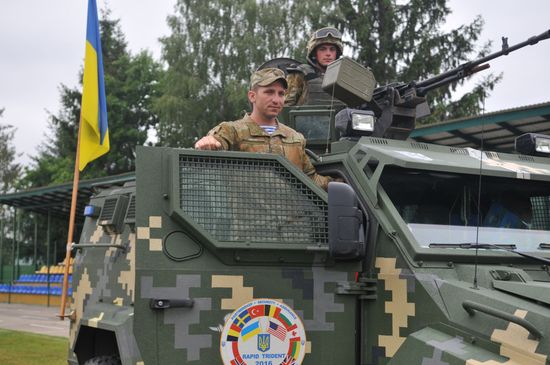 Rapid Trident 2016 military exercise in Lvov region