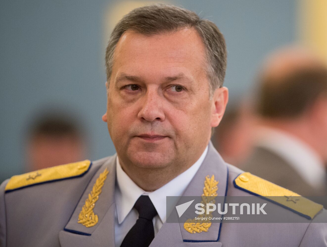 President Vladimir Putin meets with higher military school graduates