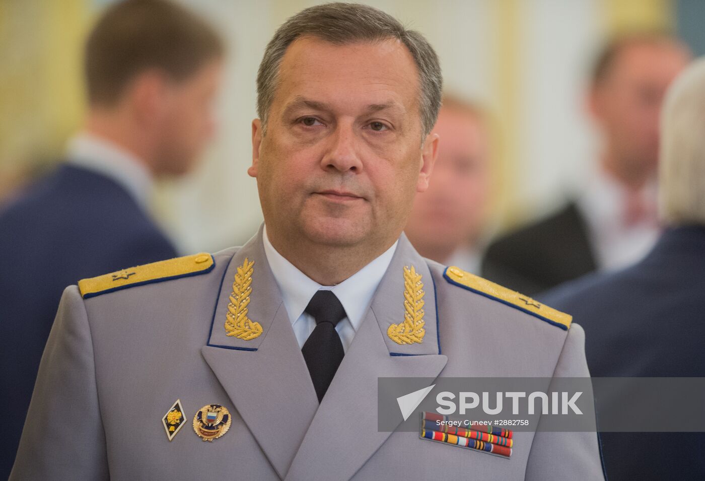 President Vladimir Putin meets with higher military school graduates