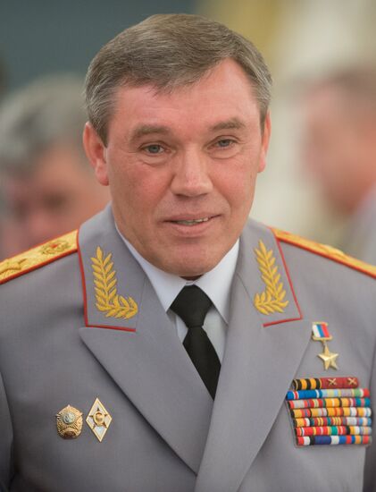 President Vladimir Putin meets with higher military school graduates