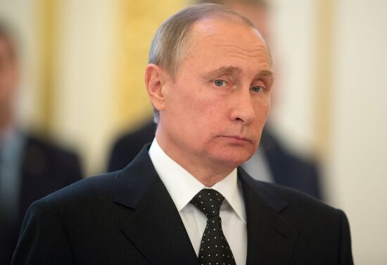 President Vladimir Putin meets with higher military school graduates