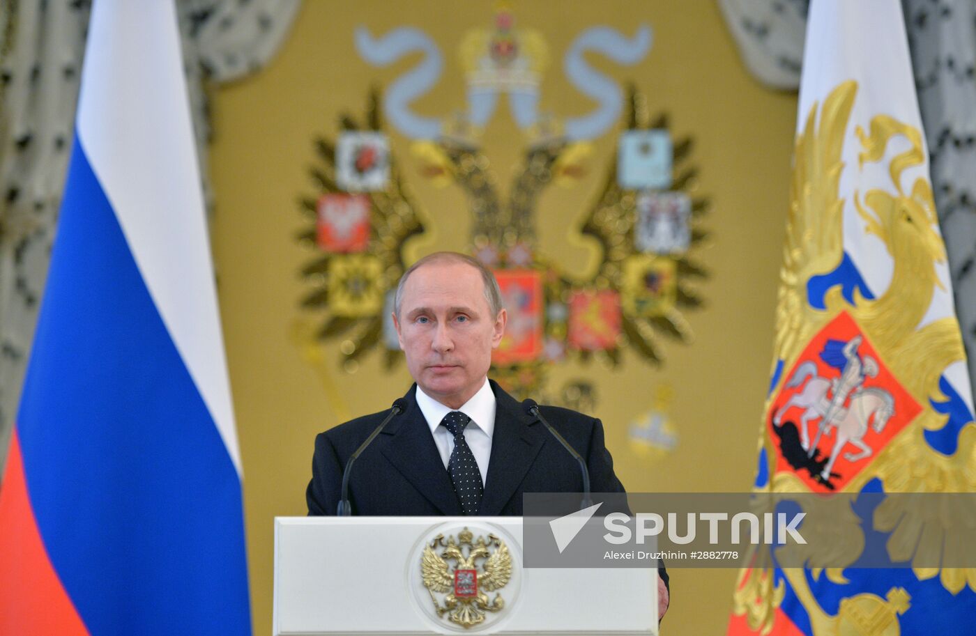 President Vladimir Putin meets with higher military school graduates