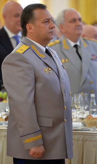 President Vladimir Putin meets with higher military school graduates