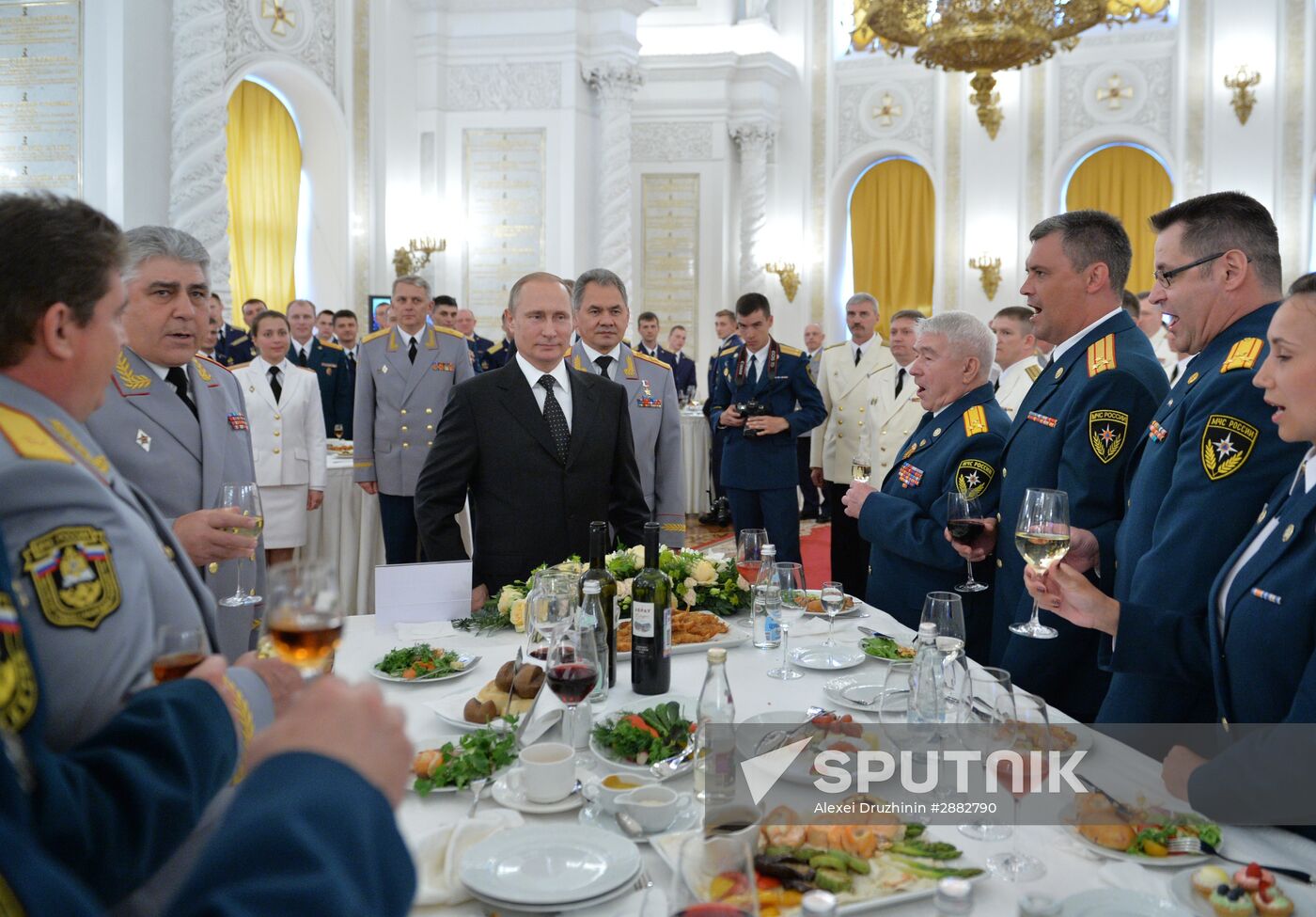 President Vladimir Putin meets with higher military school graduates