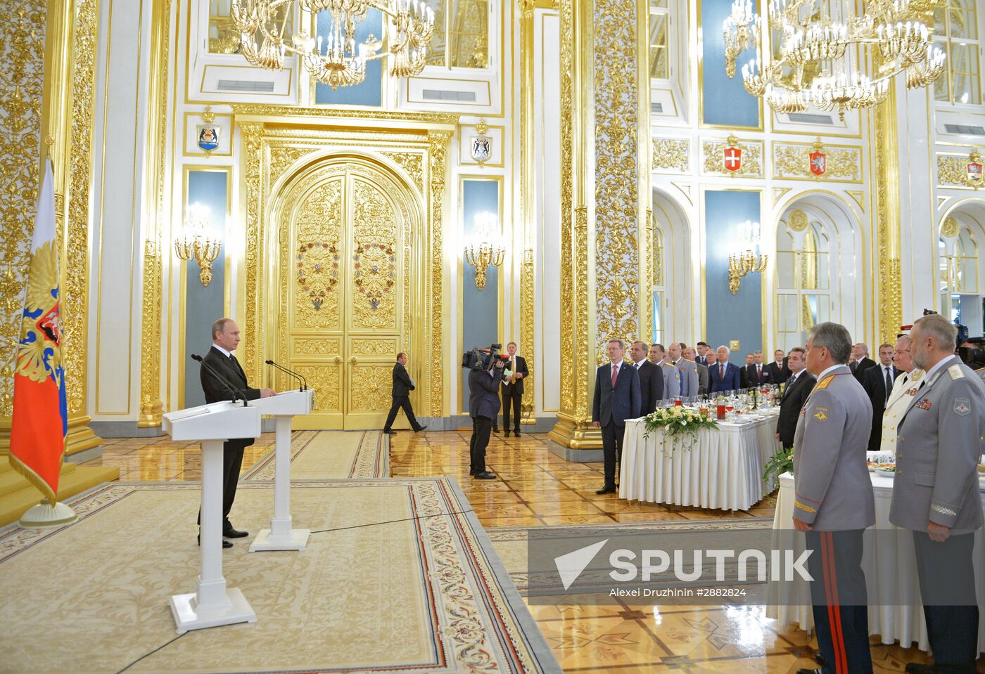 President Vladimir Putin meets with higher military school graduates