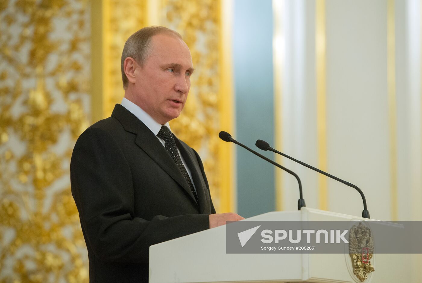President Vladimir Putin meets with higher military school graduates