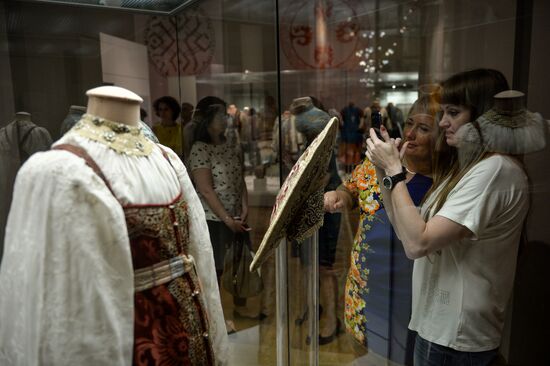 "Festive Clothing of Russia's Peoples" exhibition opens in Moscow