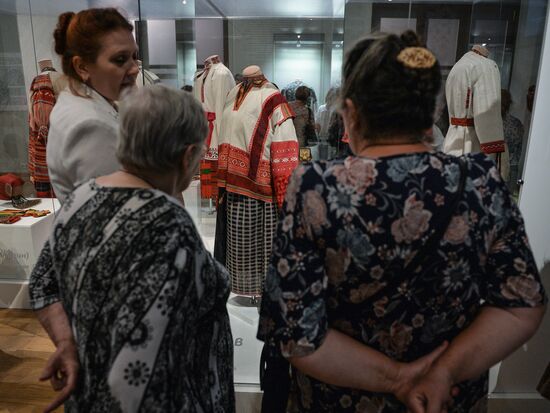 "Festive Clothing of Russia's Peoples" exhibition opens in Moscow