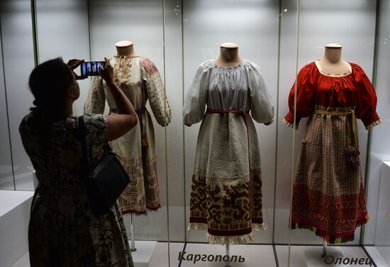 "Festive Clothing of Russia's Peoples" exhibition opens in Moscow