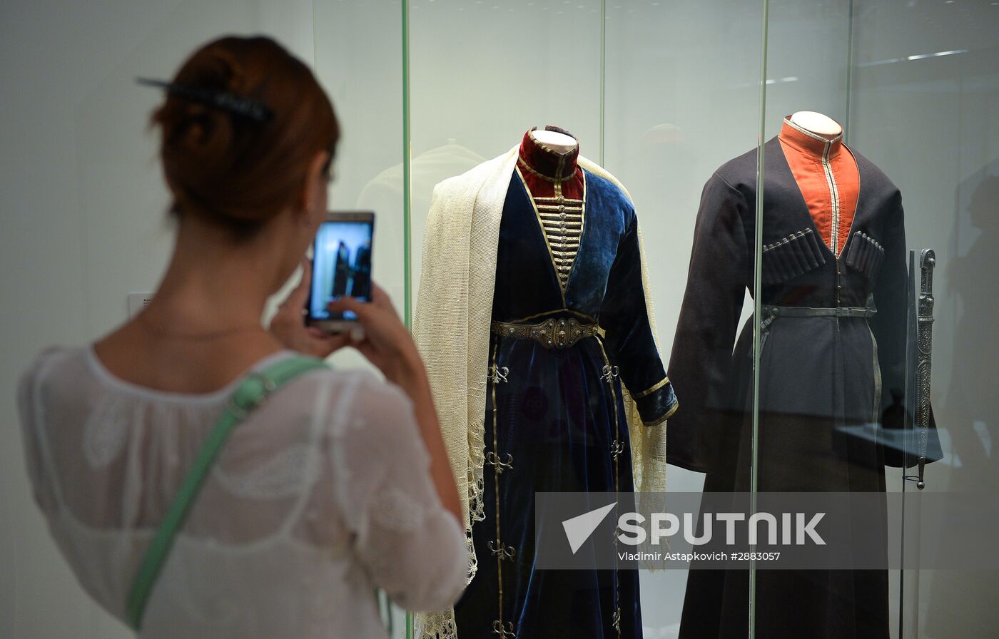 "Festive Clothing of Russia's Peoples" exhibition opens in Moscow