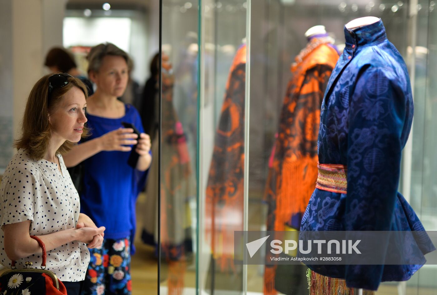 "Festive Clothing of Russia's Peoples" exhibition opens in Moscow