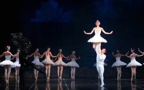 2016 Summer Ballet Seasons open at Russian Academic Youth Theater