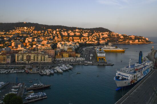 Cities of the world. Nizza