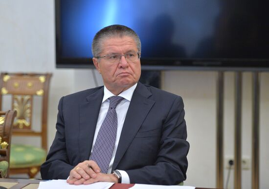 President Vladimir Putin holds meeting with Government members