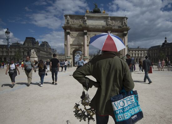Cities of the world. Paris