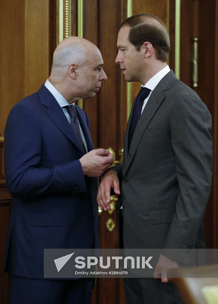 Russian Prime Minister Dmitry Medvedev chairs Government meeting