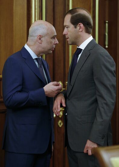 Russian Prime Minister Dmitry Medvedev chairs Government meeting