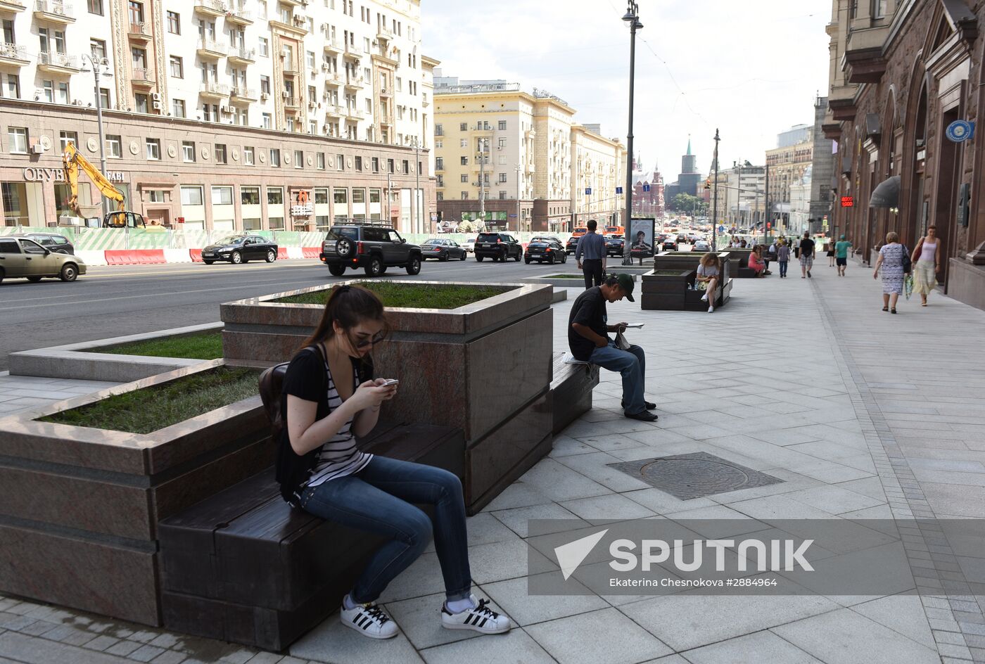Reconstruction of Tverskaya Street moves on