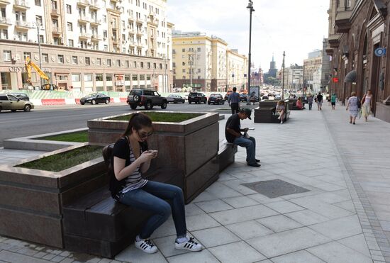Reconstruction of Tverskaya Street moves on