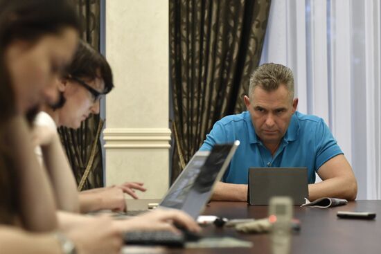 Children's Ombudsman Pavel Astakhov talks with journalists in Simferopol airport