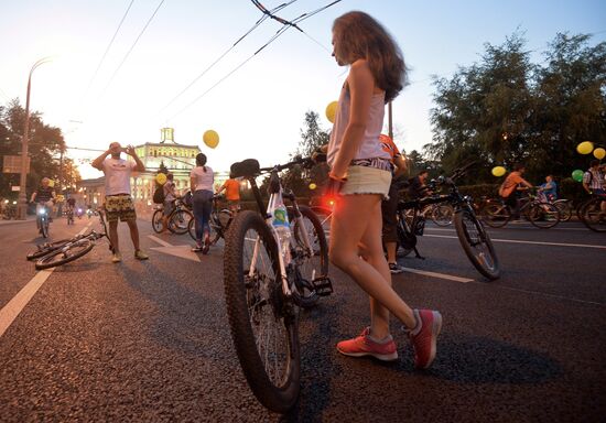 Night bike parade