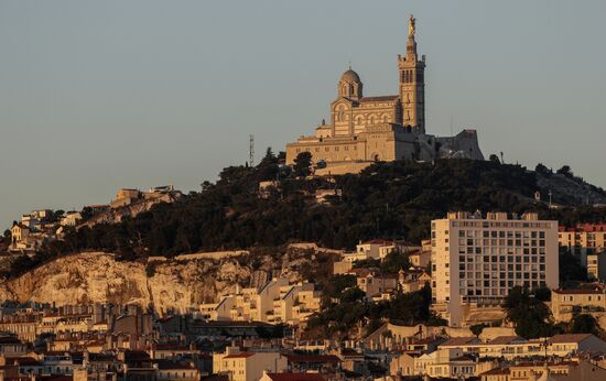 Cities of the world. Marseille