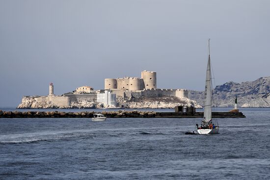Cities of the world. Marseille