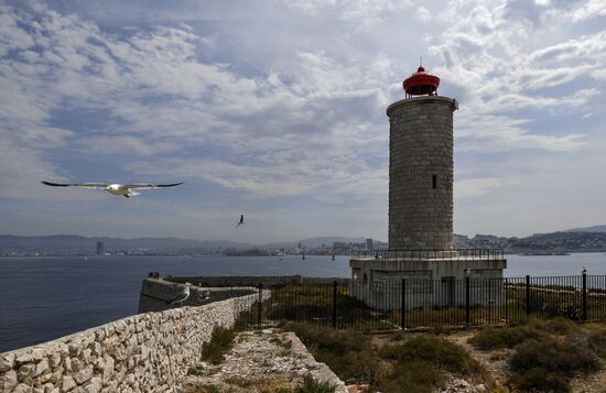 Cities of the world. Marseille