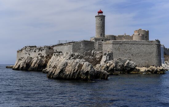 Cities of the world. Marseille
