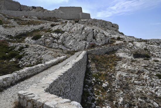 Cities of the world. Marseille