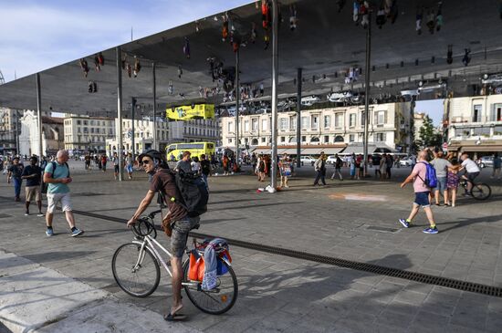 Cities of the world. Marseille