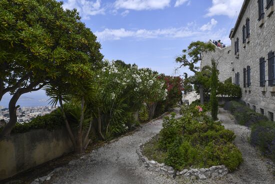 Cities of the world. Marseille