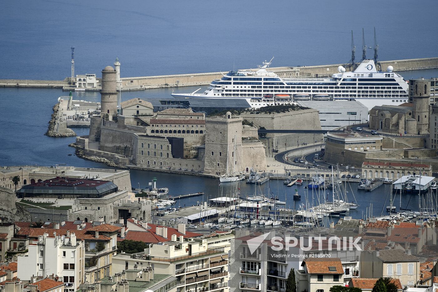 Cities of the world. Marseille