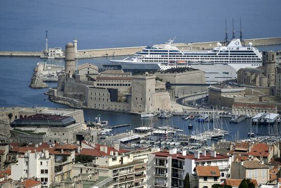 Cities of the world. Marseille