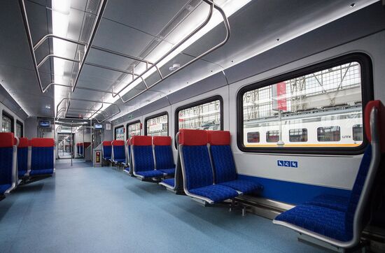 New suburban trains start operating and departing from Moscow Kiyevskaya railway station