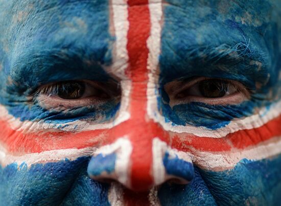 Watching Euro 2016 match France vs. Iceland in Reykjavik