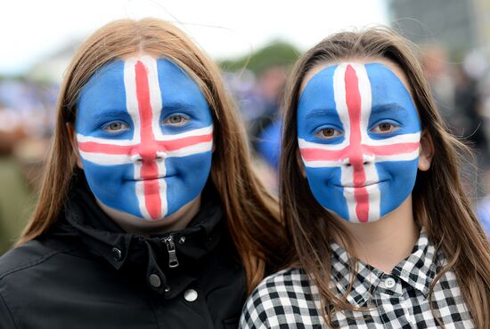 Watching Euro 2016 match France vs. Iceland in Reykjavik